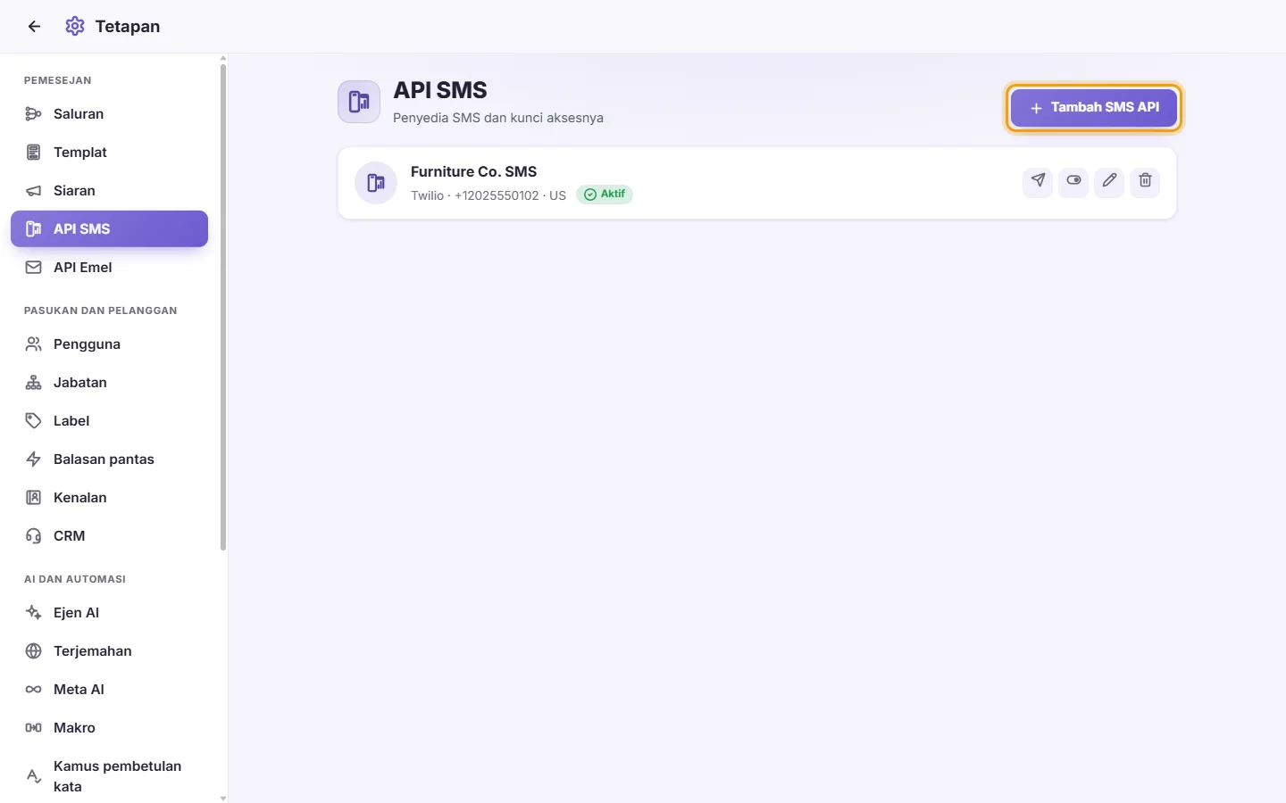 Settings, SMS APIs: a connected SMS gateway and the "Add SMS API" button