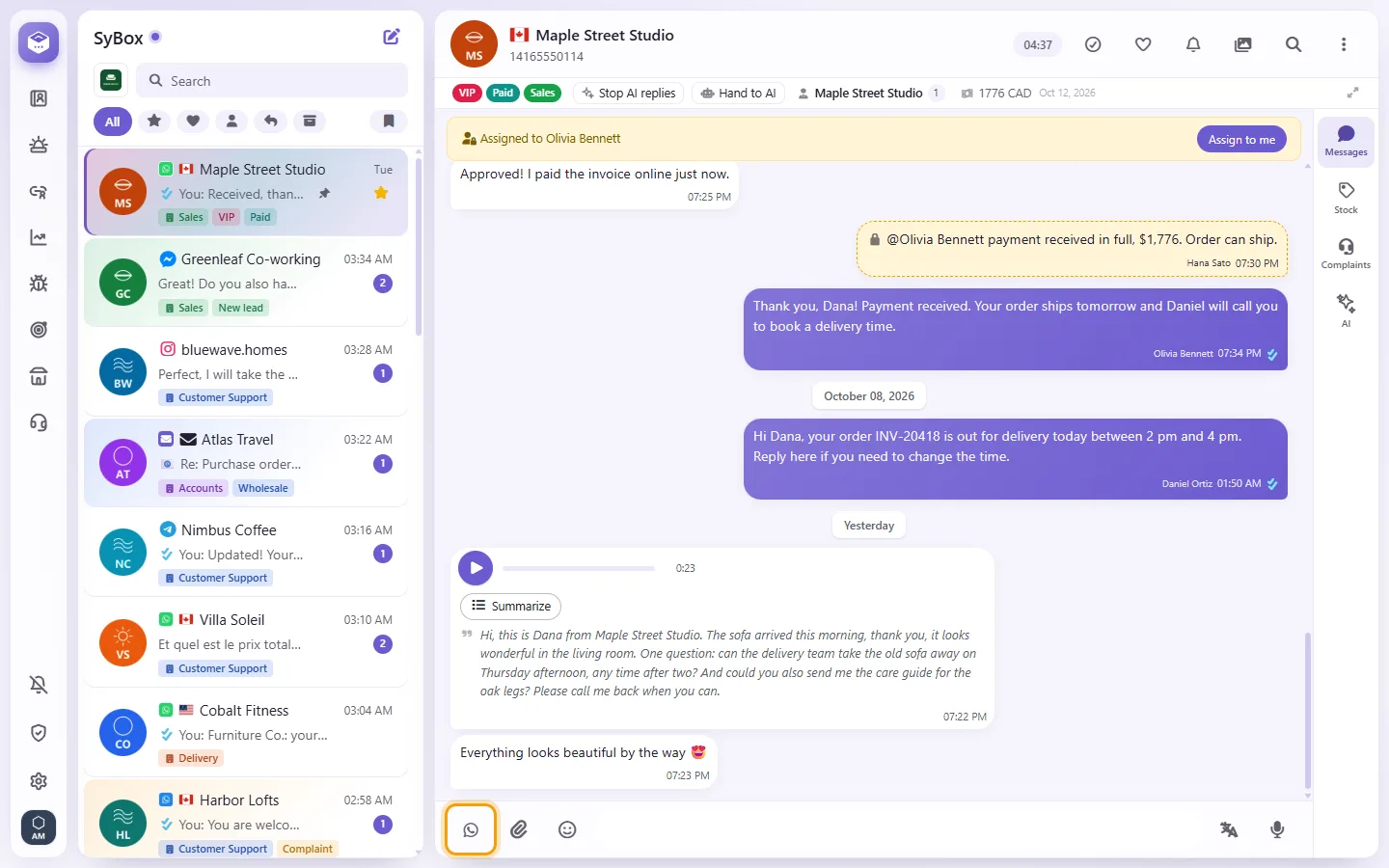 The switch between the customer's channel and an internal note, beside the message box